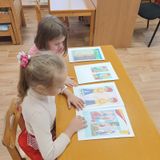 Рассматривание иллюстраций "Какой поступок?"